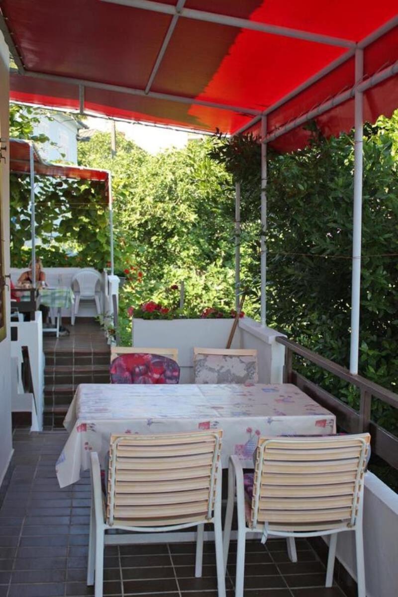 Apartments Ivo - With Terrace Supetarska Draga Eksteriør billede